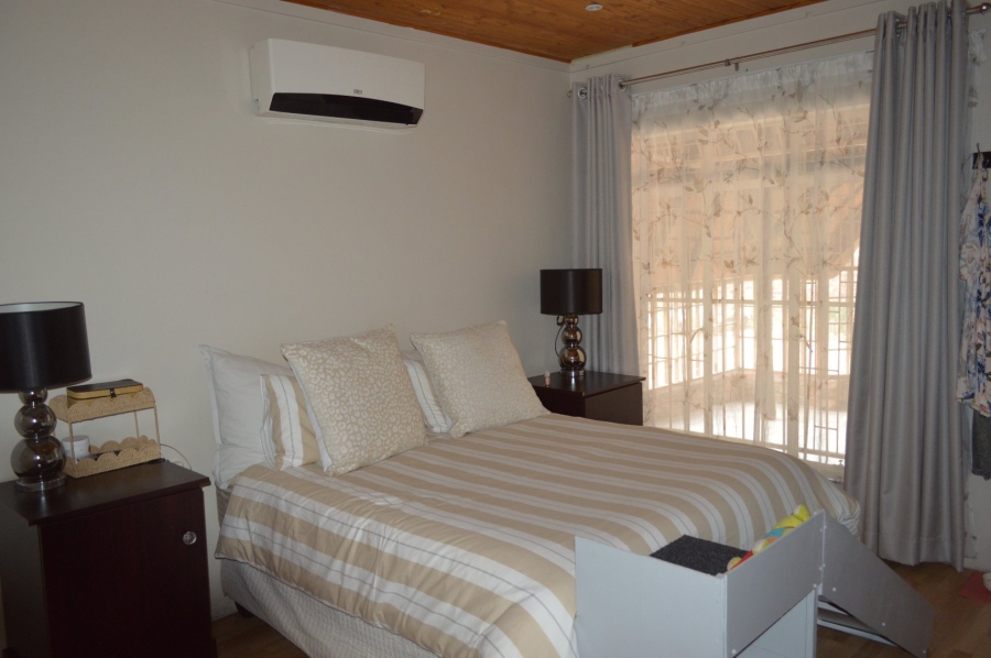 4 Bedroom Property for Sale in Flimieda North West